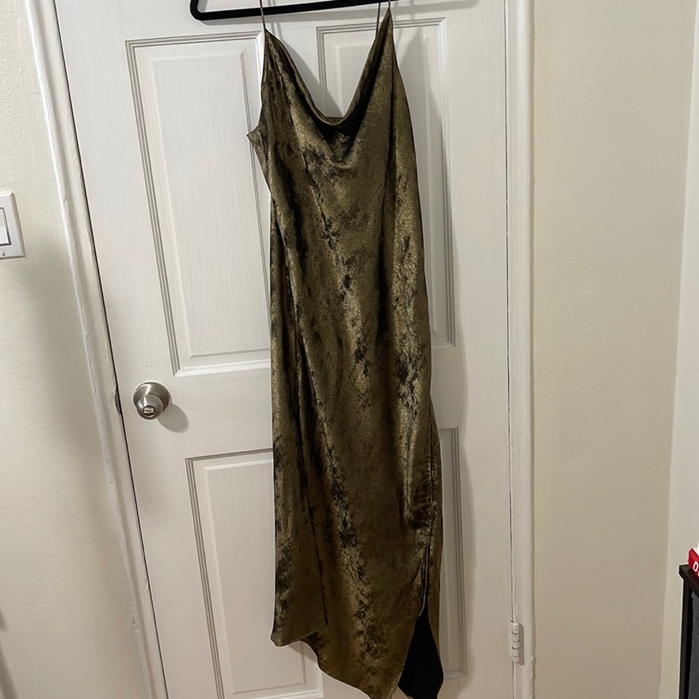 Super beautiful Zara dress size L only worn once